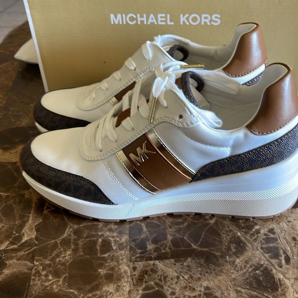 Michael Kors Women's Mabel trainer lace-up Sneakers, 2" heel;
3/4 platform - Picture 6 of 11